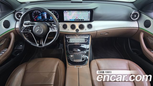 Mercedes-Benz E-Class 2021 — photo 10