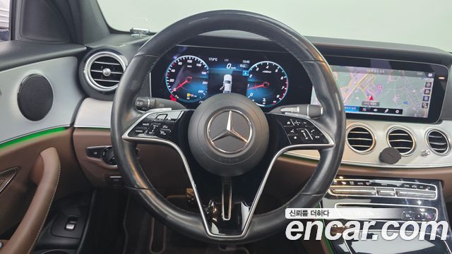 Mercedes-Benz E-Class 2021 — photo 20