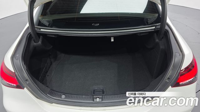 Mercedes-Benz E-Class 2021 — photo 25