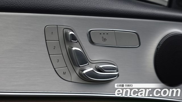 Mercedes-Benz E-Class 2021 — photo 31