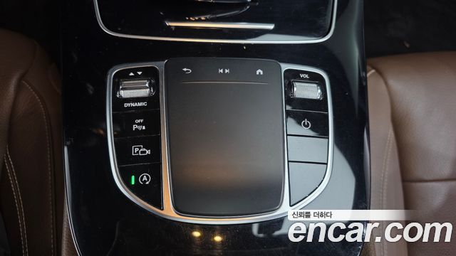 Mercedes-Benz E-Class 2021 — photo 32