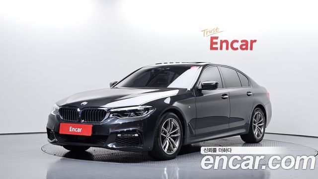 BMW 5-Series 2017 — photo 1