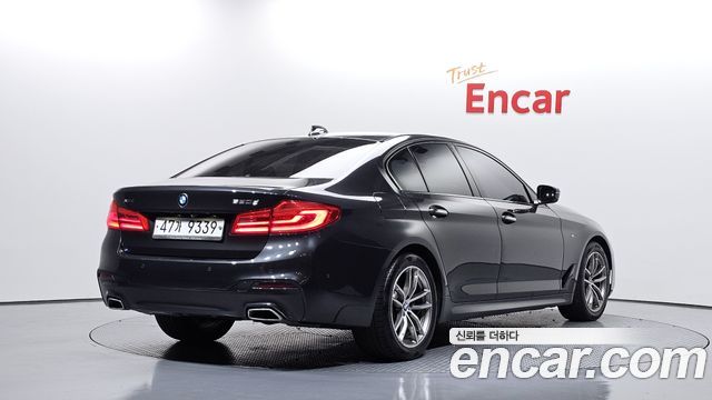 BMW 5-Series 2017 — photo 2