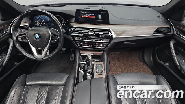 BMW 5-Series 2017 — photo 7