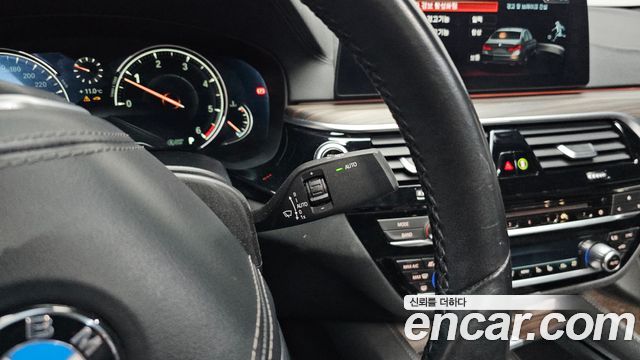 BMW 5-Series 2017 — photo 11