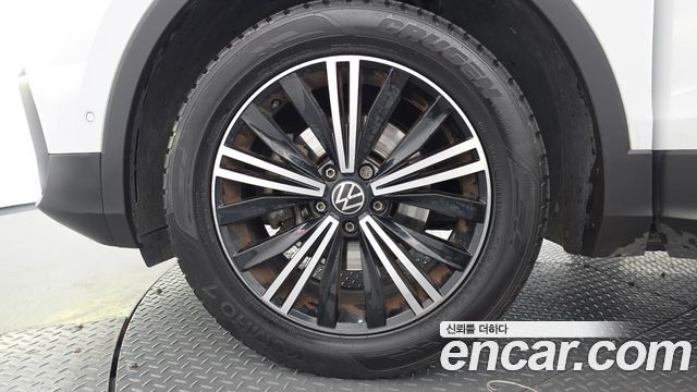 Volkswagen Tiguan 2022 — photo 5