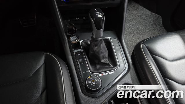 Volkswagen Tiguan 2022 — photo 9