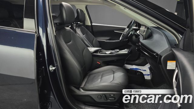 Kia EV6 2022 — photo 16