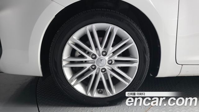 Kia Carens 2018 — photo 5
