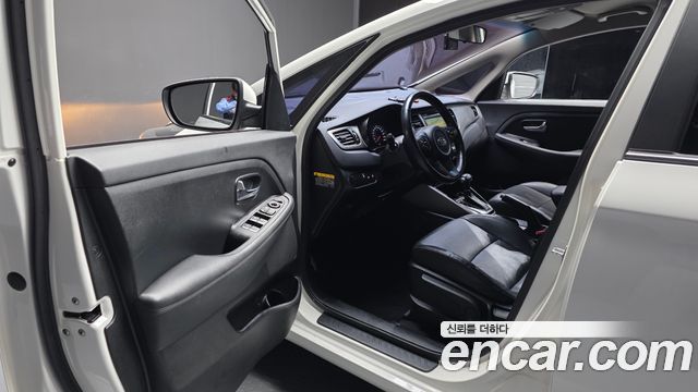 Kia Carens 2018 — photo 13