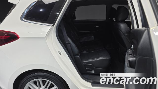 Kia Carens 2018 — photo 17