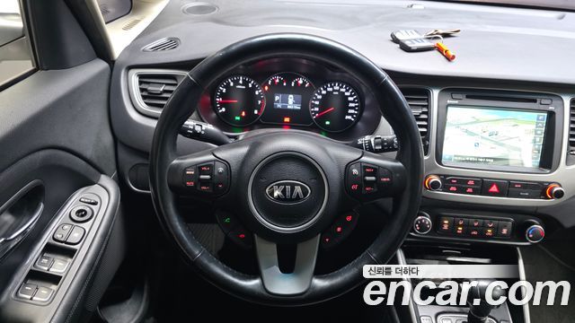 Kia Carens 2018 — photo 20
