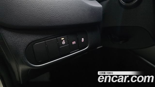 Kia Carens 2018 — photo 25