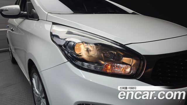 Kia Carens 2018 — photo 8