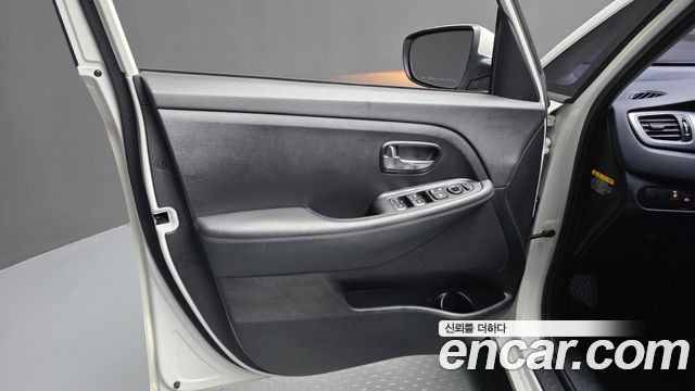 Kia Carens 2018 — photo 14