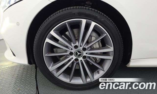 Mercedes-Benz CLS-Class 2019 — photo 5