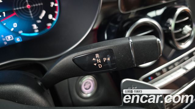 Mercedes-Benz C-Class 2020 — photo 9