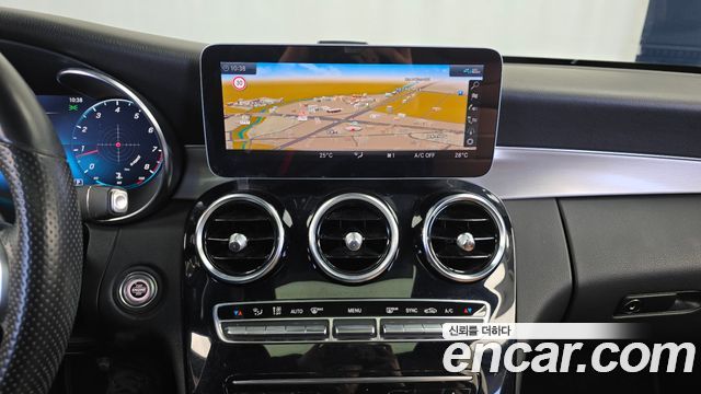 Mercedes-Benz C-Class 2020 — photo 13