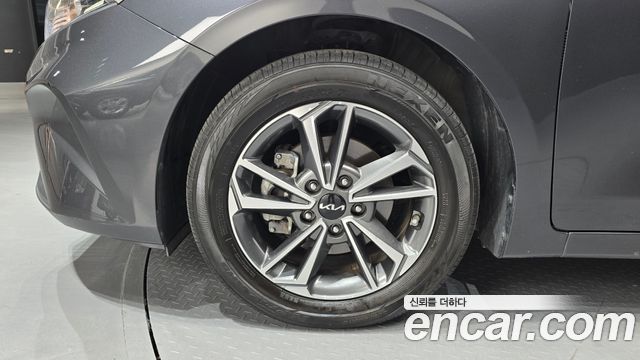 Kia K3 2023 — photo 5