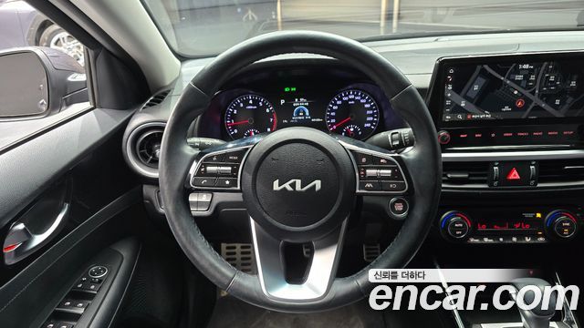 Kia K3 2023 — photo 19