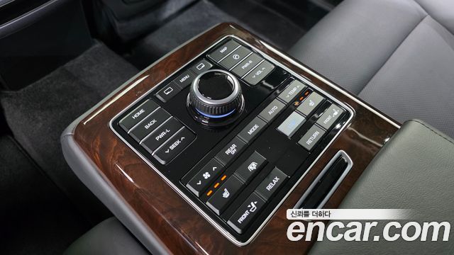 Hyundai Equus 2014 — photo 29