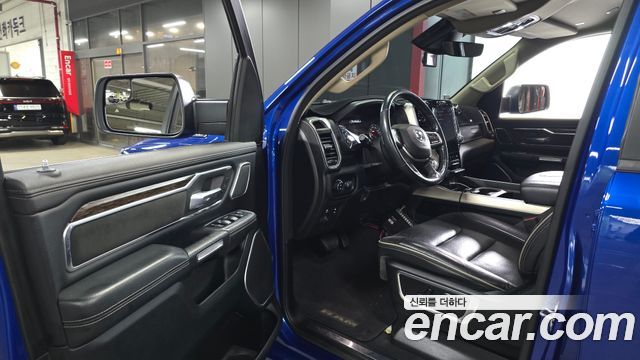 Dodge Ram Pick Up 2019 — photo 13
