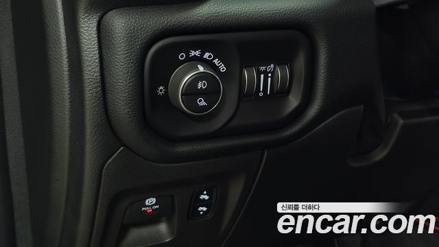 Dodge Ram Pick Up 2019 — photo 29