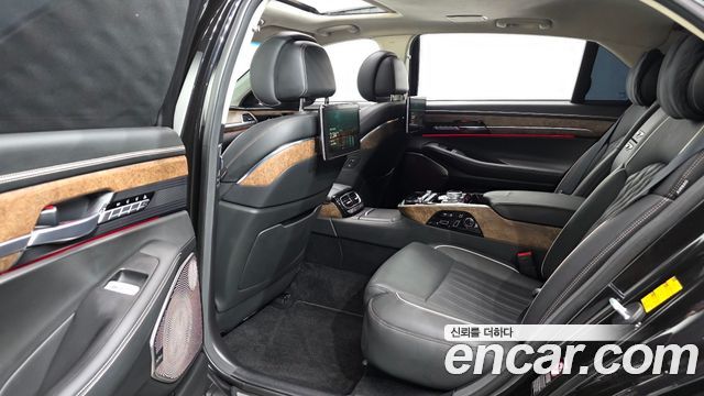 Genesis G90 2019 — photo 17