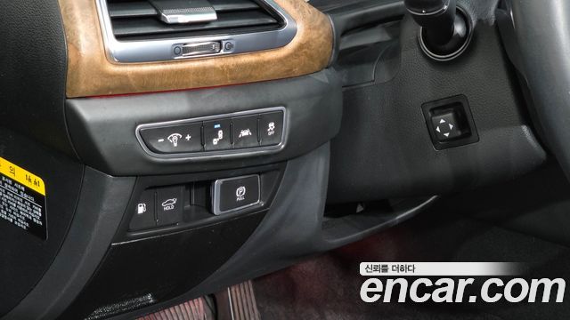 Genesis G90 2019 — photo 21