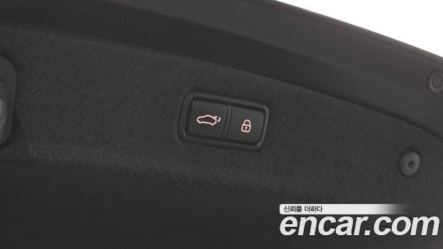 Genesis G90 2019 — photo 26