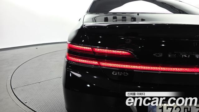 Genesis G90 2019 — photo 9