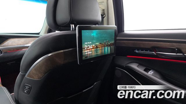 Genesis G90 2019 — photo 35