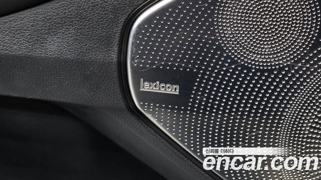 Genesis G90 2019 — photo 37