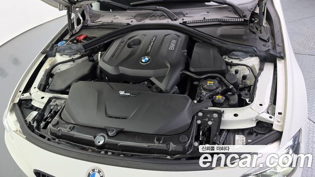 BMW 3-Series 2018 — photo 6