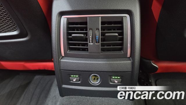 BMW 3-Series 2018 — photo 24