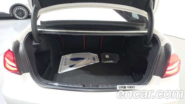 BMW 3-Series 2018 — photo 26
