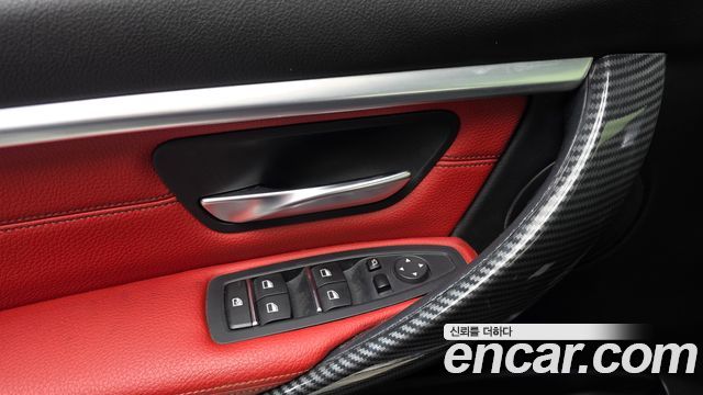BMW 3-Series 2018 — photo 29