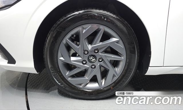Hyundai AVANTE 2024 — photo 5