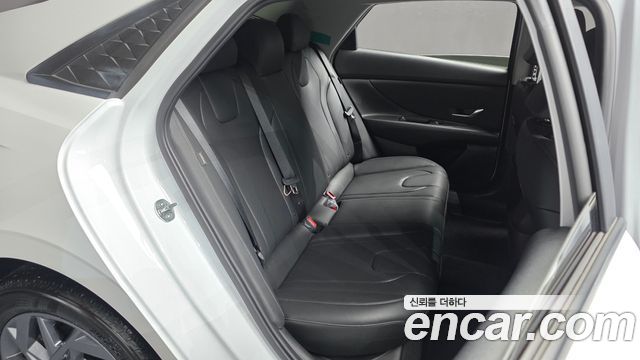 Hyundai AVANTE 2024 — photo 17