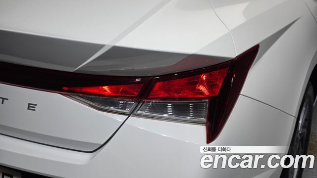 Hyundai AVANTE 2024 — photo 9