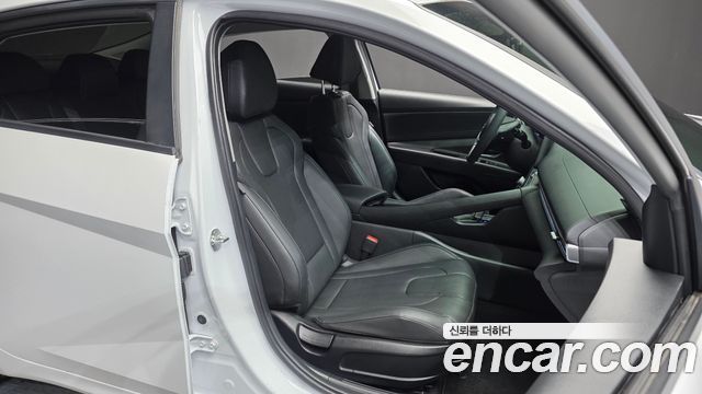 Hyundai AVANTE 2024 — photo 16