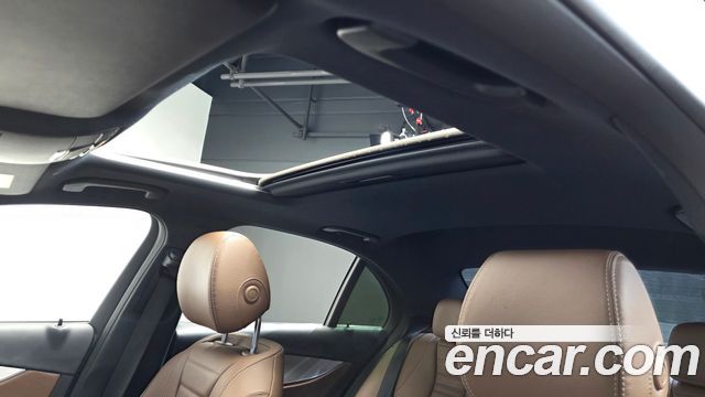 Mercedes-Benz E-Class 2021 — photo 22