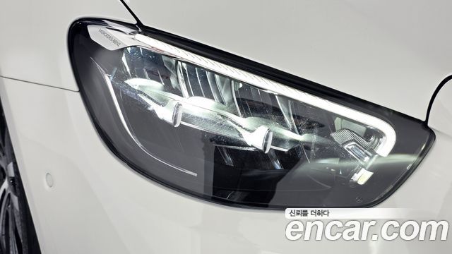 Mercedes-Benz E-Class 2021 — photo 8