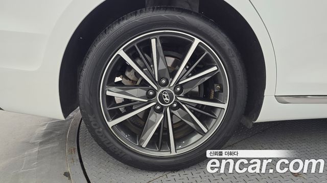 Hyundai Grandeur 2023 — photo 5