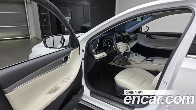 Hyundai Grandeur 2023 — photo 13