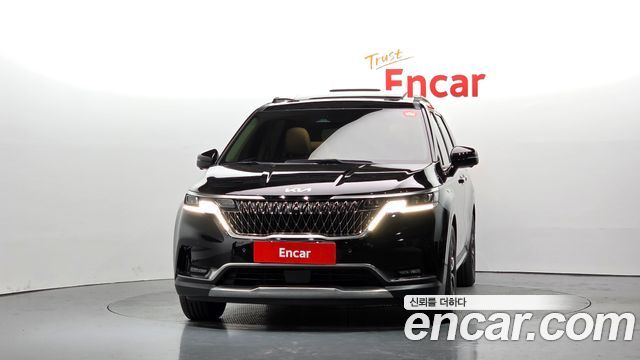 Kia Canival 2023 — photo 3
