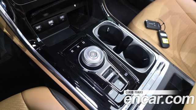 Kia Canival 2023 — photo 12