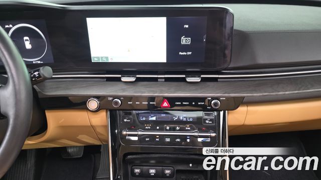 Kia Canival 2023 — photo 19