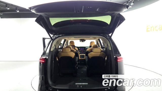 Kia Canival 2023 — photo 24