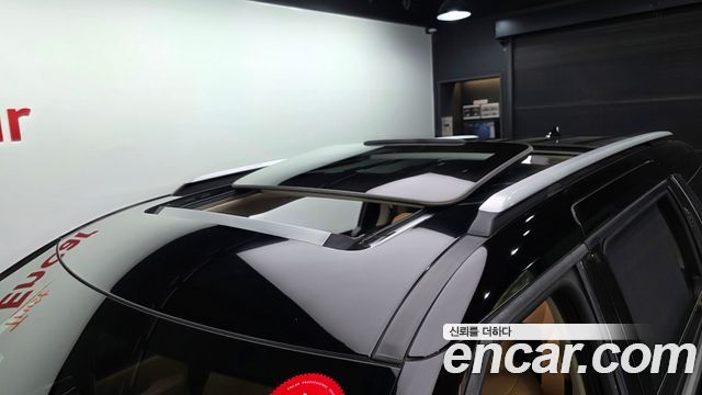 Kia Canival 2023 — photo 25
